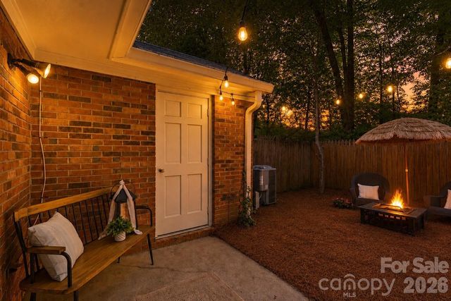 9004 Nolley Court B, Charlotte, NC 28270