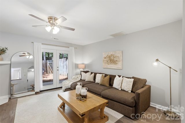 9004 Nolley Court B, Charlotte, NC 28270