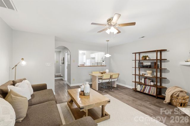 9004 Nolley Court B, Charlotte, NC 28270