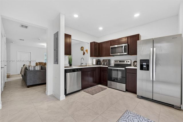 476 NE 4th Lane, Florida City, FL 33034