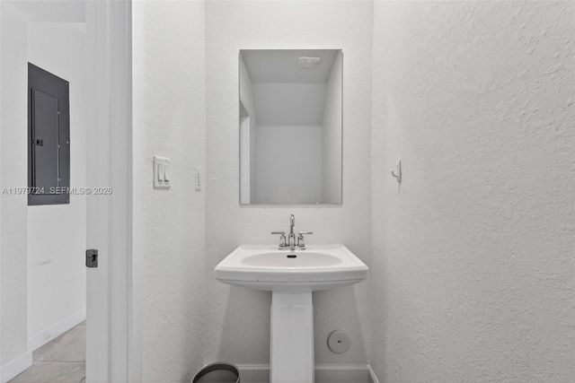 476 NE 4th Lane, Florida City, FL 33034