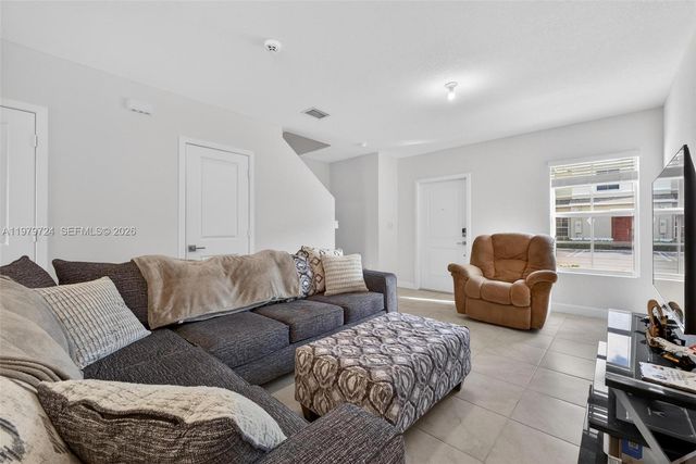 476 NE 4th Lane, Florida City, FL 33034