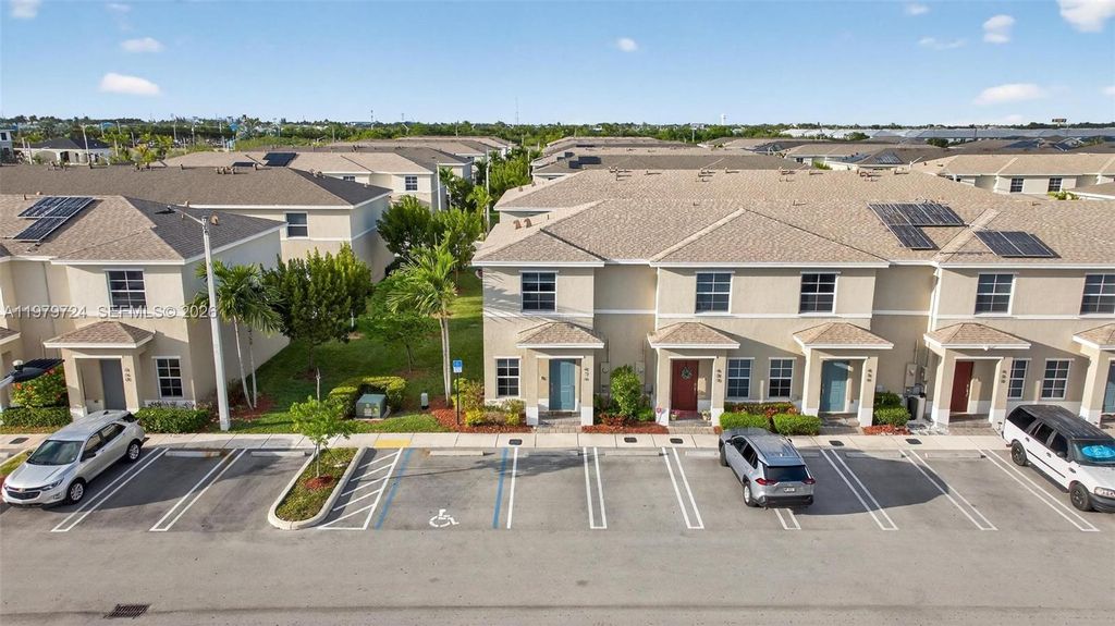 476 NE 4th Lane, Florida City, FL 33034