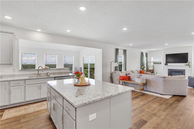 330 William Dr, Plum Boro, PA 15239