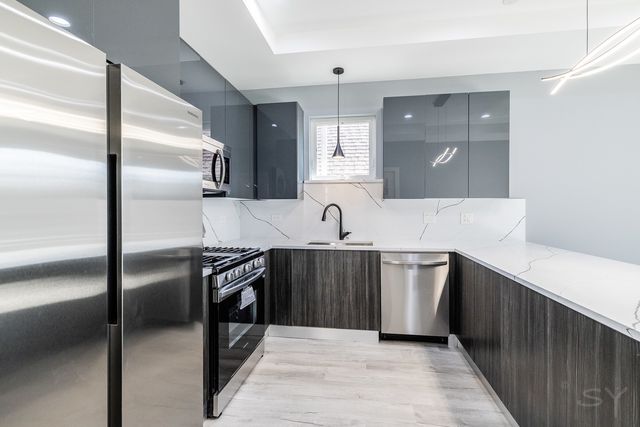 2720 W 23rd Street 1, Chicago, IL 60608