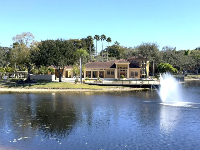 4839 Via Palm Lakes 1106, West Palm Beach, FL 33417