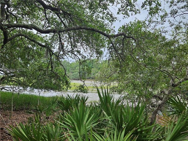 18 Anchorage Way, Beaufort, SC 29902