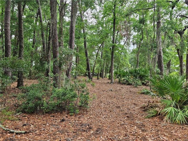 18 Anchorage Way, Beaufort, SC 29902