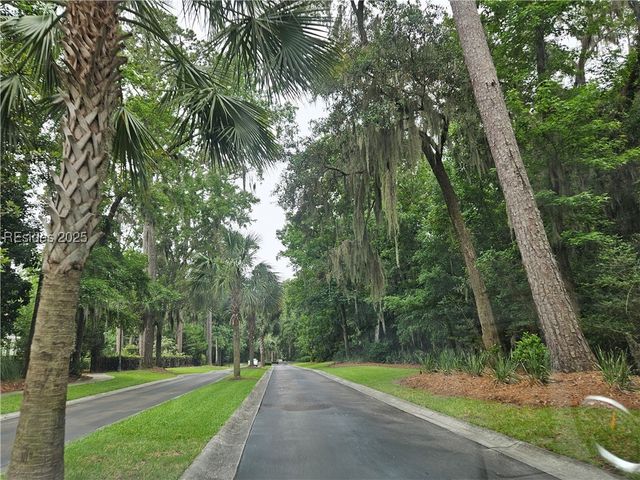 18 Anchorage Way, Beaufort, SC 29902