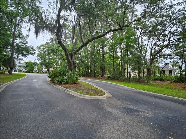 18 Anchorage Way, Beaufort, SC 29902