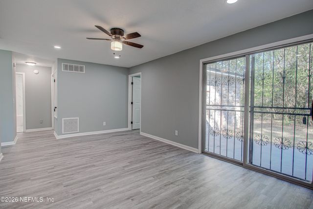 11537 MONTEGO BAY Drive W, Jacksonville, FL 32218