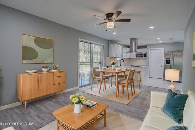 11537 MONTEGO BAY Drive W, Jacksonville, FL 32218