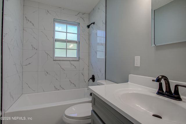 11537 MONTEGO BAY Drive W, Jacksonville, FL 32218