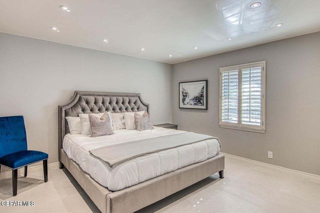 350 THUNDERBIRD Drive 50, El Paso, TX 79912