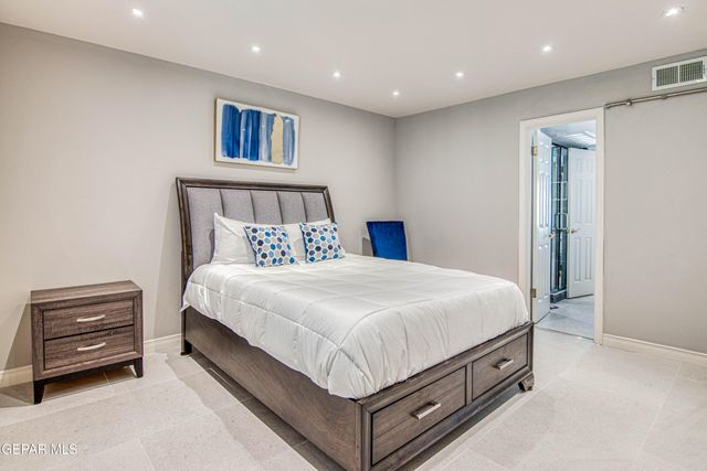 350 THUNDERBIRD Drive 50, El Paso, TX 79912