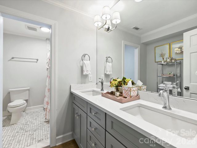 4017 Moorland Drive, Charlotte, NC 28226