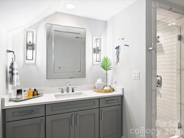 4017 Moorland Drive, Charlotte, NC 28226
