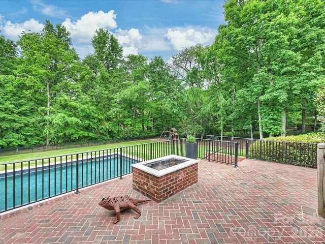 4017 Moorland Drive, Charlotte, NC 28226