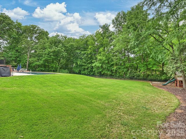4017 Moorland Drive, Charlotte, NC 28226