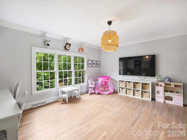 4017 Moorland Drive, Charlotte, NC 28226