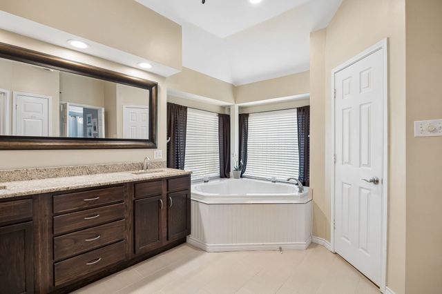 1420 Oakwood Court, Flower Mound, TX 75028