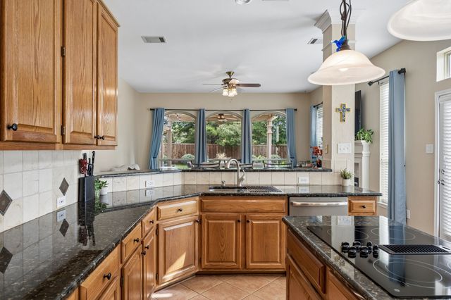 1420 Oakwood Court, Flower Mound, TX 75028