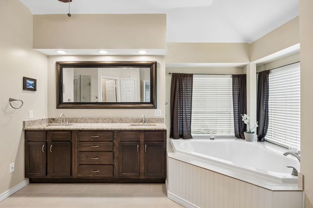 1420 Oakwood Court, Flower Mound, TX 75028