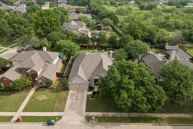 1420 Oakwood Court, Flower Mound, TX 75028