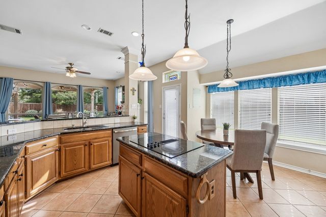 1420 Oakwood Court, Flower Mound, TX 75028