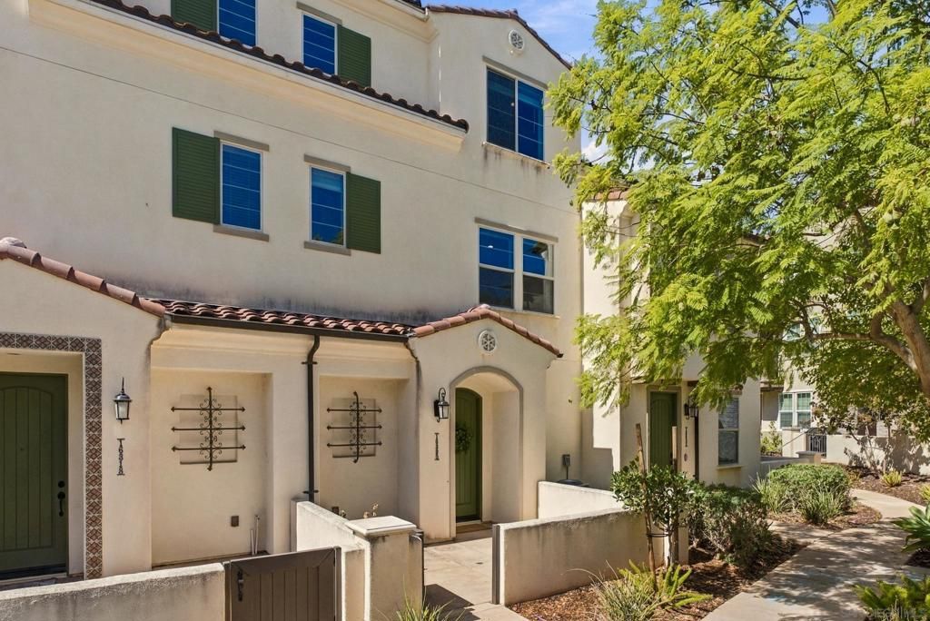 16320 Veridian Cir, San Diego, CA 92127 — exterior