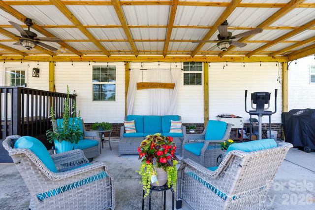 1283 Countryside Drive, Blackstock, SC 29014