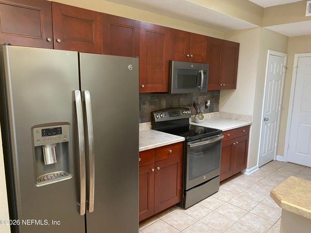 10075 GATE Parkway NE 2010, Jacksonville, FL 32246