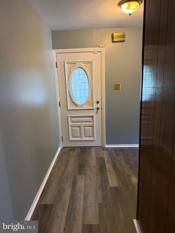 72 EDGE LN, Willingboro, NJ 08046
