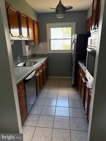 72 EDGE LN, Willingboro, NJ 08046