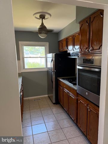 72 EDGE LN, Willingboro, NJ 08046