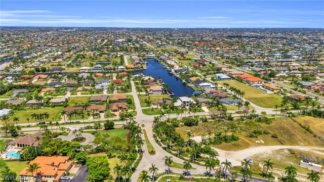 1629 El Dorado PKWY W, Cape Coral, FL 33914