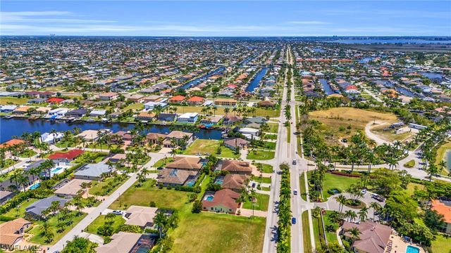 1629 El Dorado PKWY W, Cape Coral, FL 33914