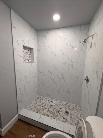 10255 California, South Gate, CA 90280