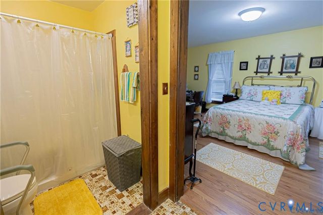 19321 River Rd, Chesterfield, VA 23838