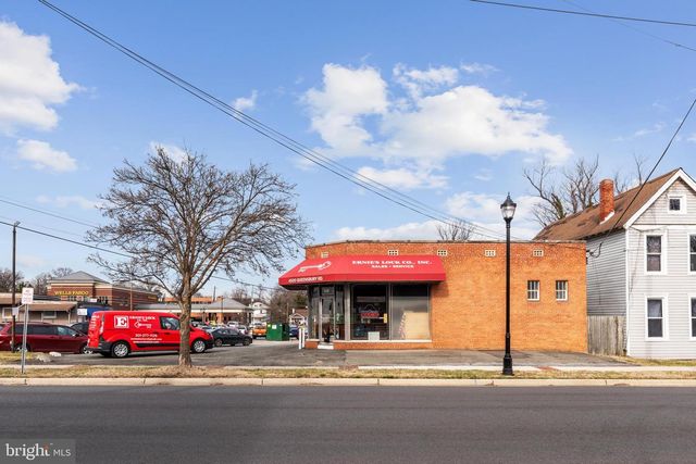 4500 QUEENSBURY, Riverdale, MD 20737