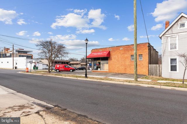 4500 QUEENSBURY, Riverdale, MD 20737