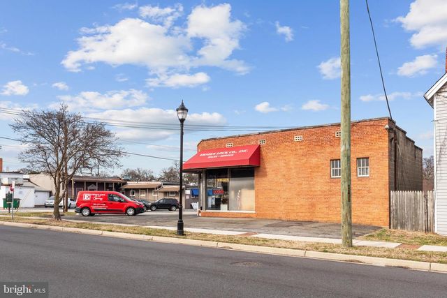 4500 QUEENSBURY, Riverdale, MD 20737