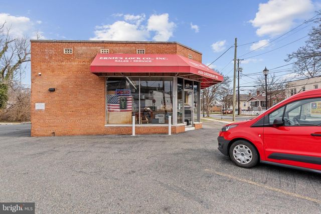 4500 QUEENSBURY, Riverdale, MD 20737