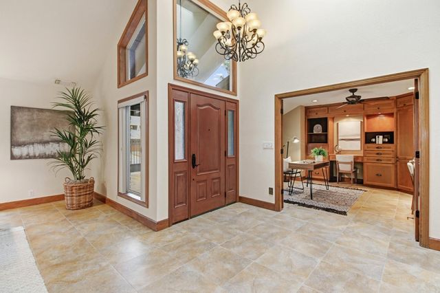 9153 Shady Hollow Way, Fair Oaks, CA 95628