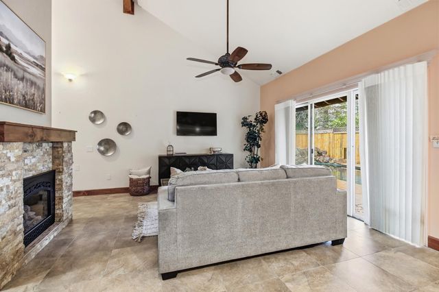 9153 Shady Hollow Way, Fair Oaks, CA 95628