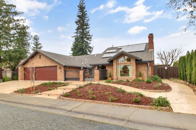 9153 Shady Hollow Way, Fair Oaks, CA 95628