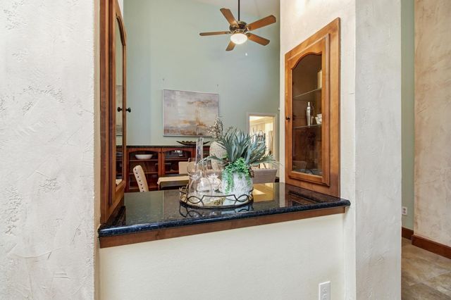 9153 Shady Hollow Way, Fair Oaks, CA 95628