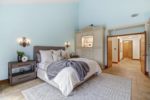 9153 Shady Hollow Way, Fair Oaks, CA 95628