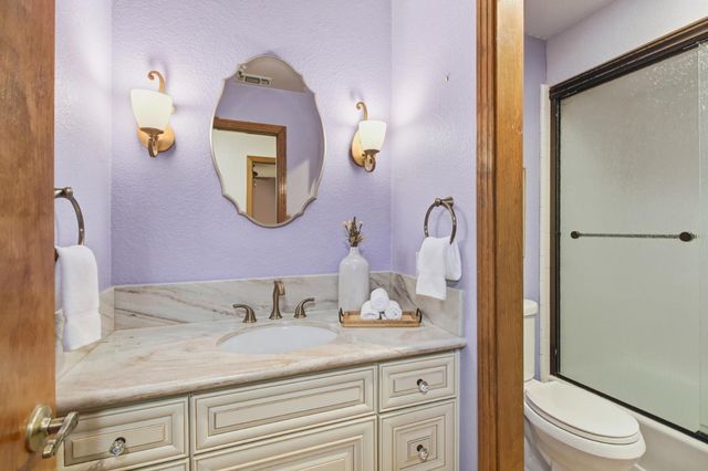 9153 Shady Hollow Way, Fair Oaks, CA 95628