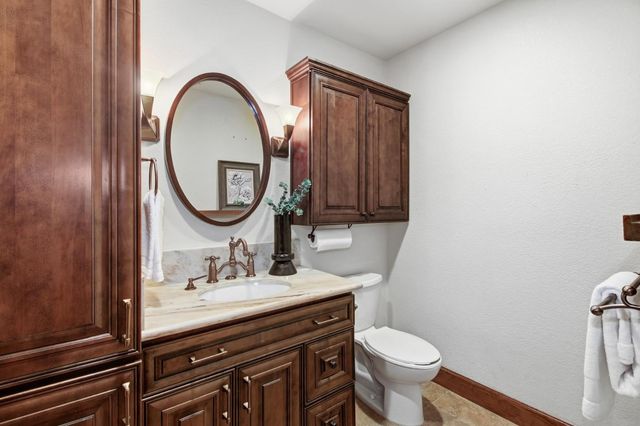 9153 Shady Hollow Way, Fair Oaks, CA 95628